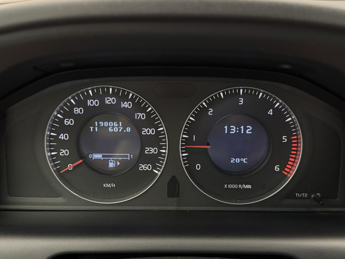 Volvo XC60 D3 AWD MOMENTUM CZ 1.maj 2.4 d Momentum