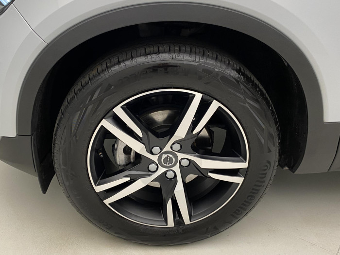 Volvo XC40 T3 R-DESIGN AUT 1.maj.