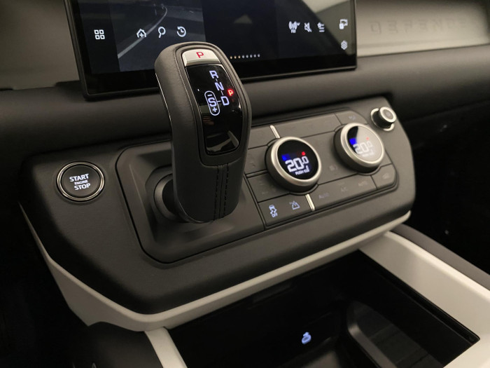 Land Rover Defender 110 D200 S AWD AUT 3.0 d