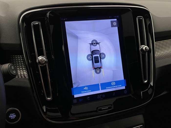 Volvo XC40 B3 DARK ULTRA AUT CZ