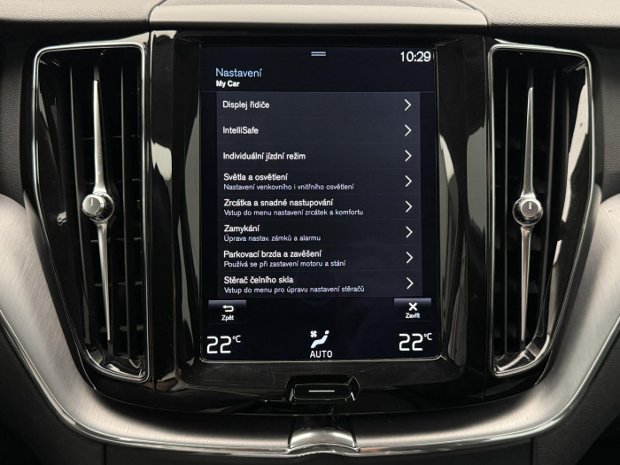 Volvo XC60 T5 MOMENTUM CZ 1.maj 2.0 Momentum