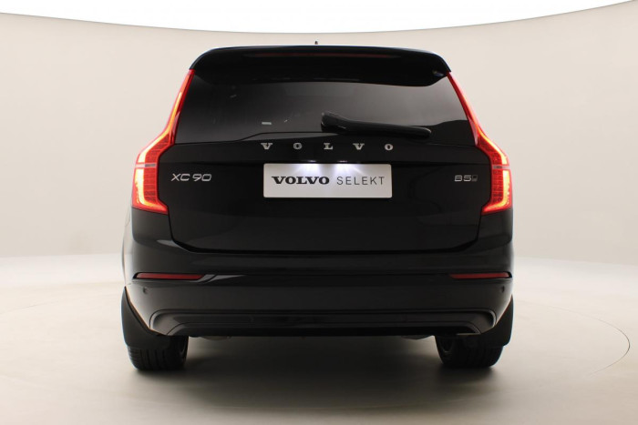 Volvo XC90 B5 AWD ULTIMATE REZERVACE