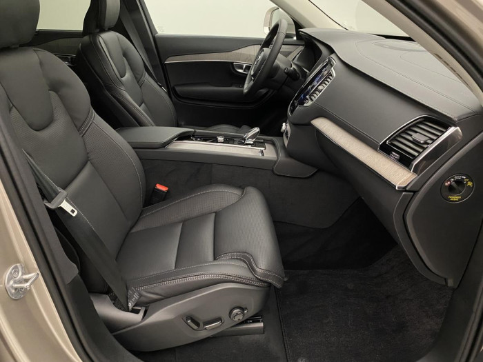 Volvo XC90 B5 AWD AUT BRIGHT PLUS 7míst 2.0 Plus
