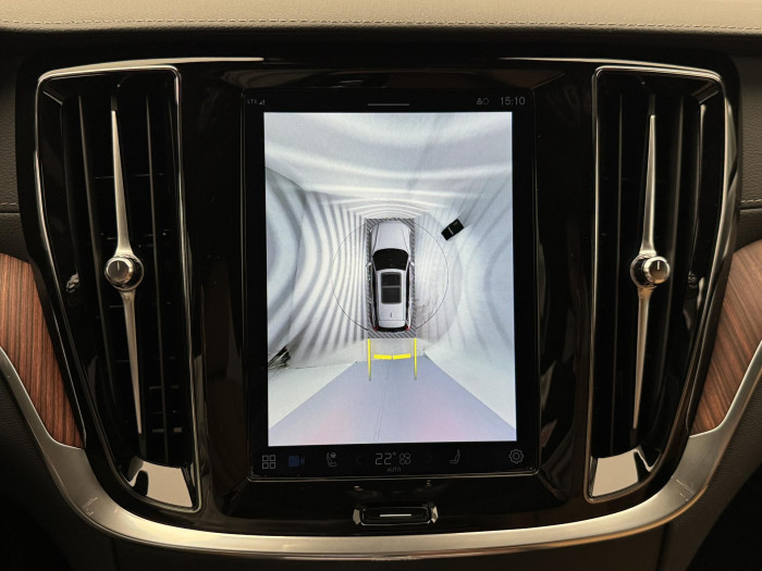 Volvo V60 CC B5 AWD ULTIMATE REZERVACE 2.0 CC CC