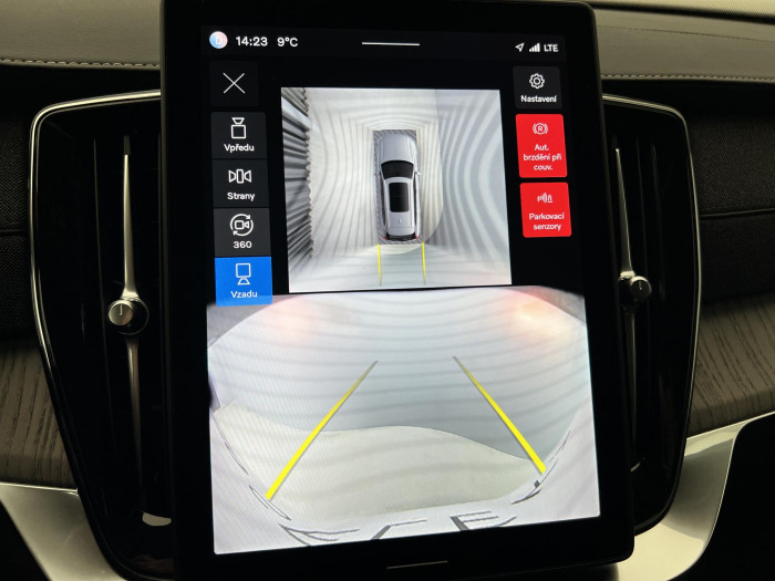 Volvo XC90 T8 AWD RECHARGE PLUS DARK CZ