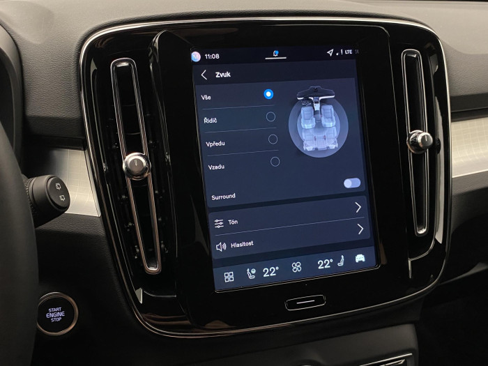 Volvo XC40 B3 AUT PLUS BLACK EDITION
