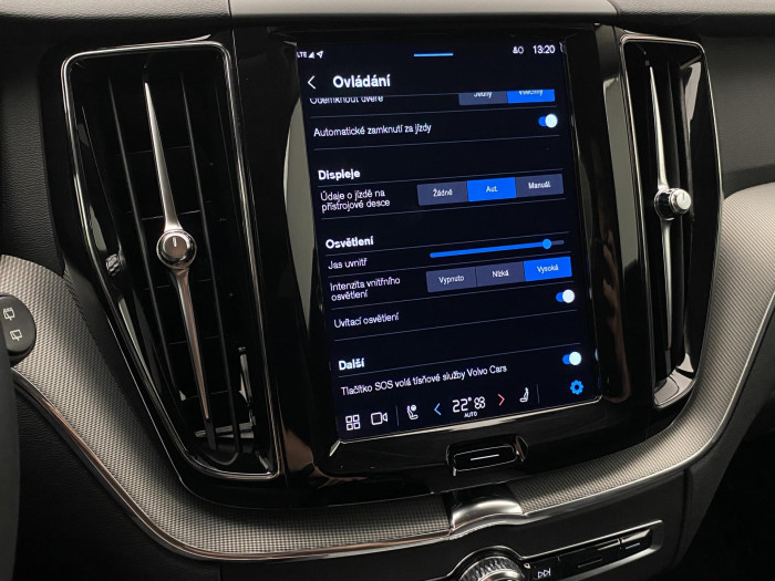 Volvo XC60 B4 AWD DARK PLUS REZERVACE