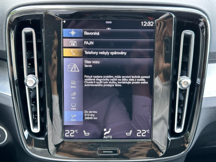 Volvo XC40 B4 AWD MOMENTUM ADVANCED 1.maj 2.0 Momentum