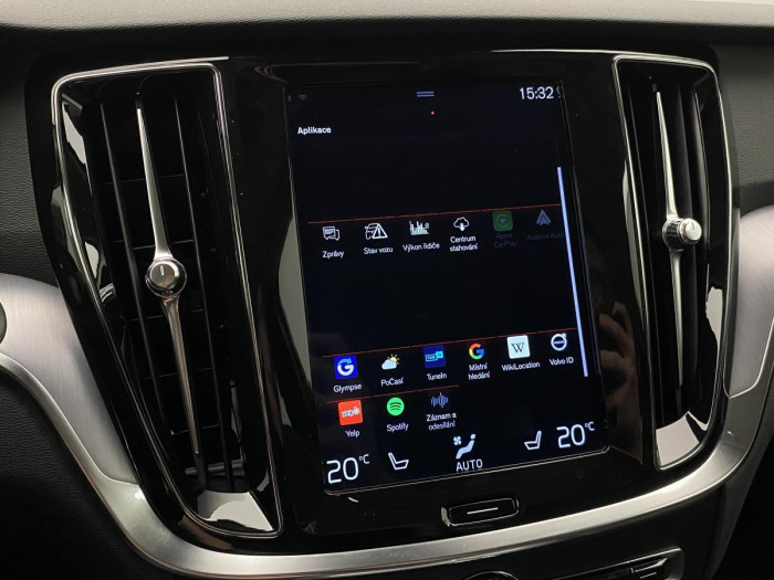 Volvo V60 T5 MOMENTUM AUT CZ REZERVACE 2.0 Momentum
