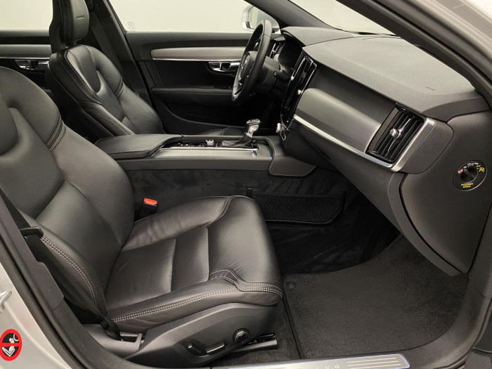 Volvo V90 D5 AWD INSCRIPTION REZERVACE 2.0 d