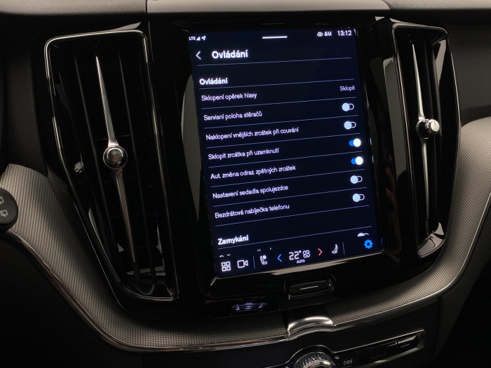 Volvo XC60 T8 AWD PLUG-IN PLUS REZERVACE