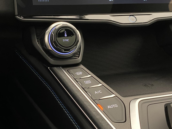 Lynk & Co 01 PHEV DCT AUT REZERVACE