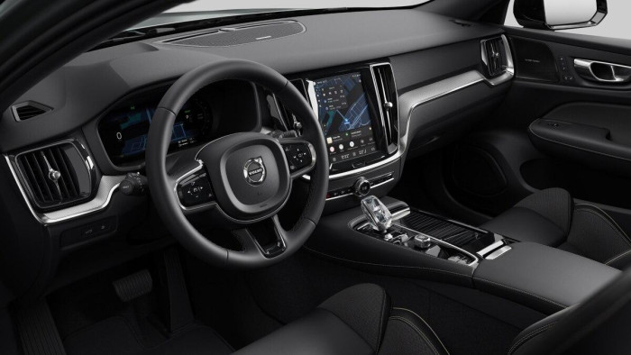 Volvo V60 T6 AWD RECHARGE DARK PLUS AUT