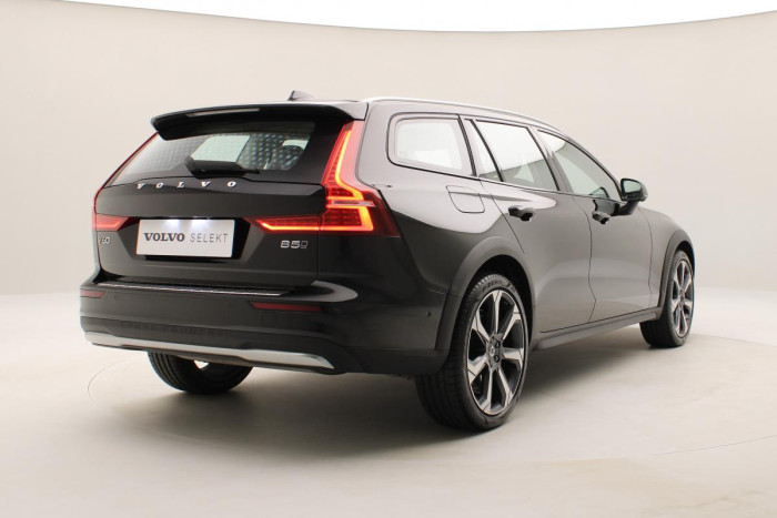 Volvo V60 CC B5 AWD ULTIMATE REZERVACE 2.0 CC CC