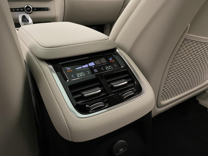 Volvo XC90 T8 AWD RECHARGE BRIGHT PLUS 7m