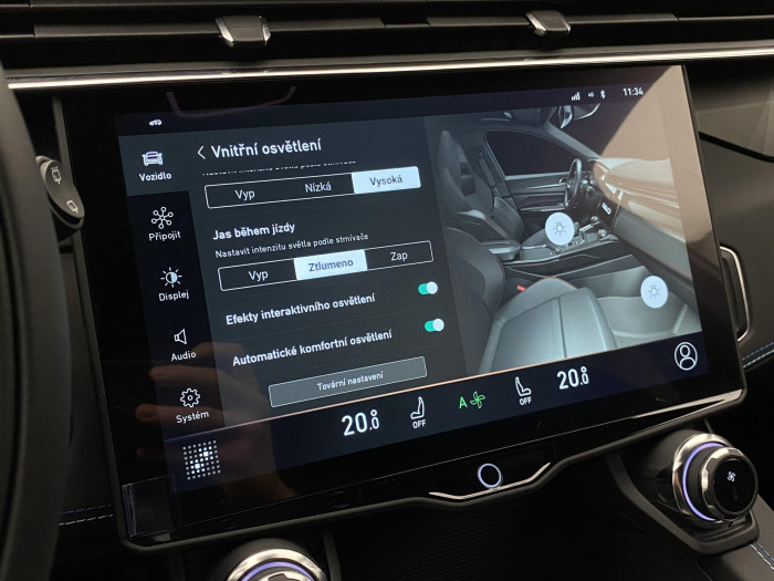 Lynk & Co 01 PHEV DCT REZERVACE