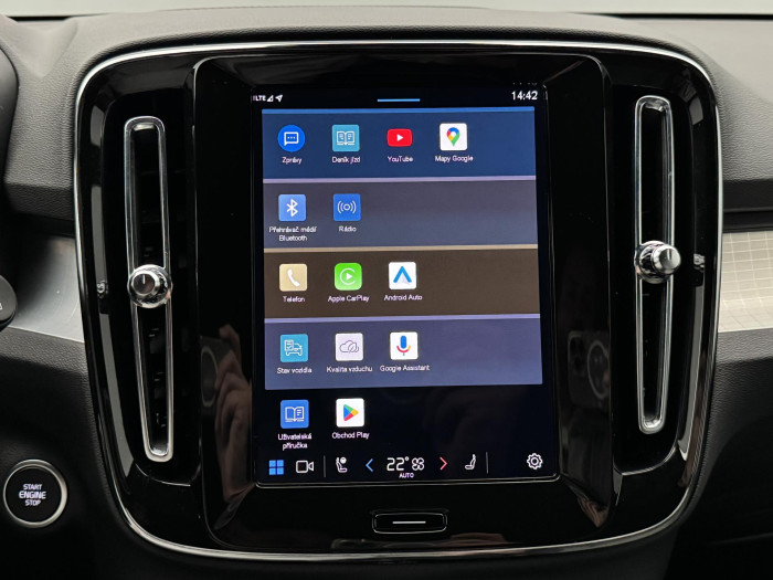 Volvo XC40 B3 DARK PLUS CZ 1.maj