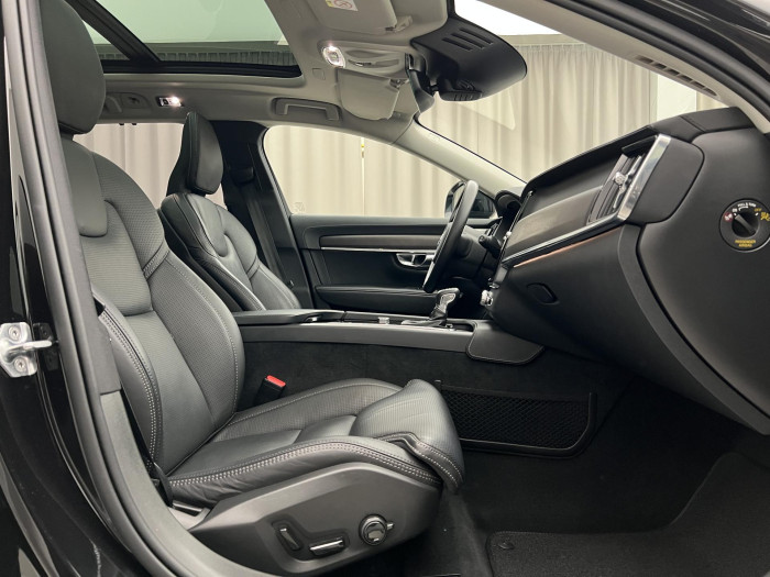 Volvo V90 CC D5 AWD PRO AUT 1.maj. 2.0 d CC CC