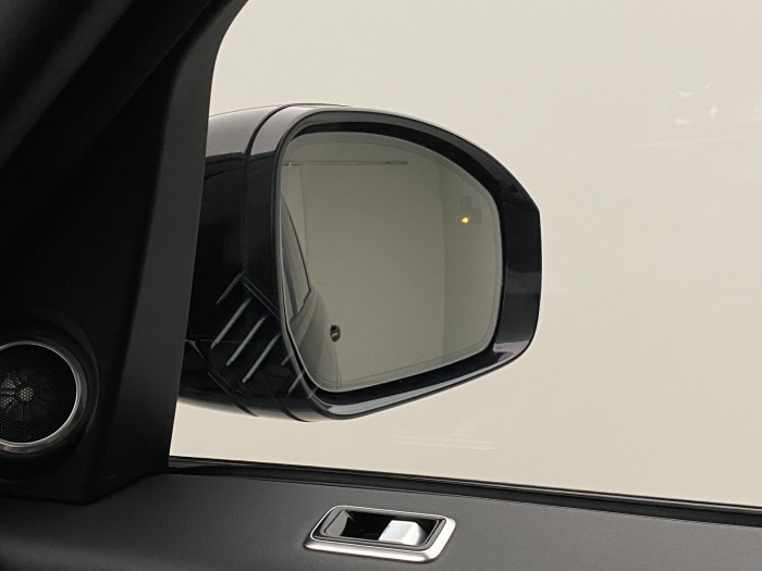 Land Rover Range Rover SDV6 AWD VOGUE REZERVACE