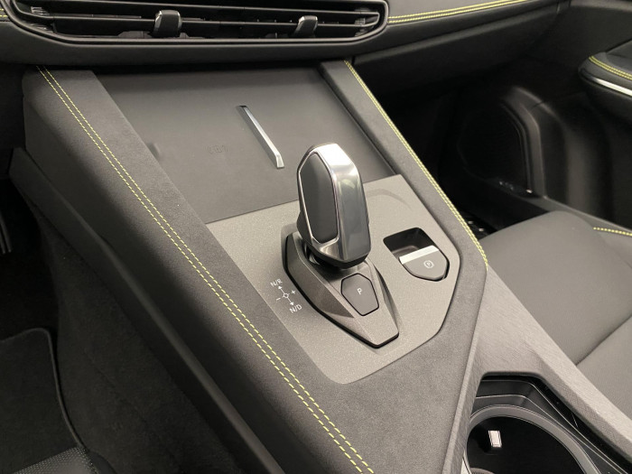 Lynk & Co 01 01 MORE PHEV