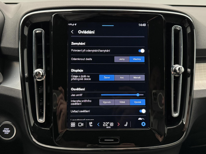 Volvo XC40 B3 DARK PLUS CZ 1.maj