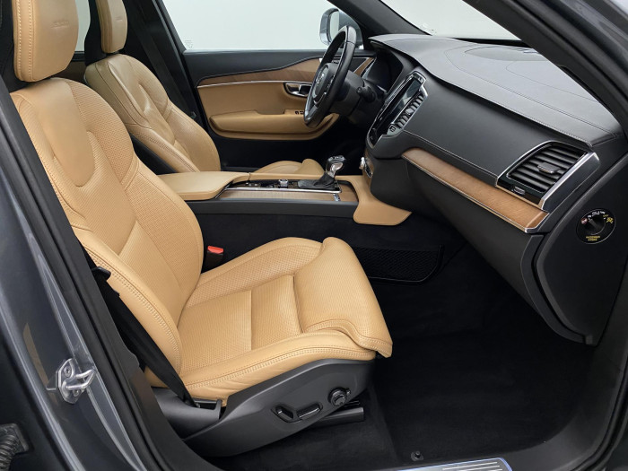 Volvo XC90 D5 AWD INSCRIPTION CZ 1. maj 2.0 d