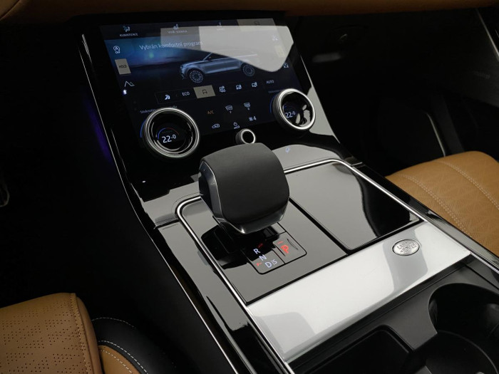 Land Rover Range Rover Velar D300 SE AWD AUT REZERVACE 3.0 d SE