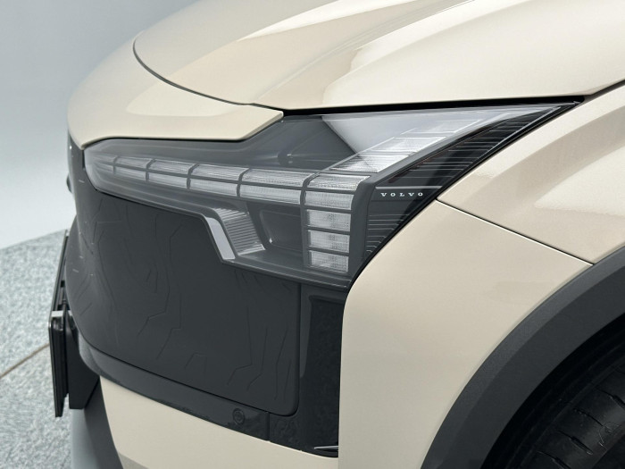 Volvo EX30 CROSS COUNTRY TWIN ULTRA