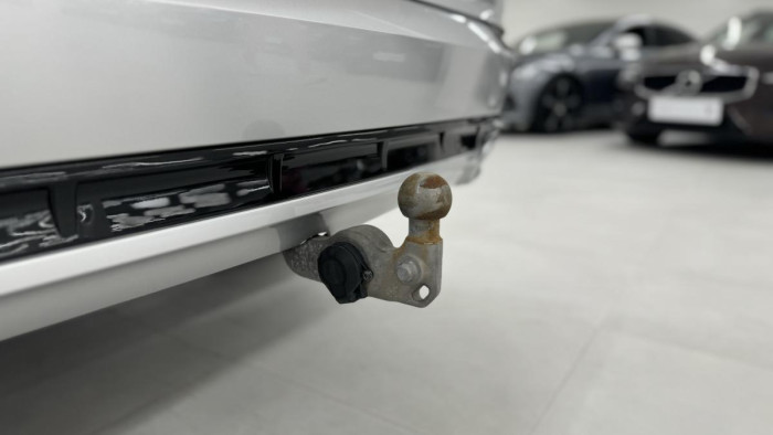 Volvo XC90 T8 AWD R-DESIGN REZERVACE