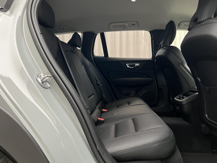 Volvo V60 CC B5 AWD PLUS BRIGHT AUT
