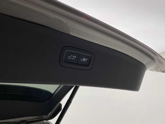 Volvo XC90 B5 AWD INSCRIPTION AUT CZ 7m