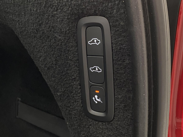 Volvo XC90 B5 AWD INSCRIPTION REZERVACE