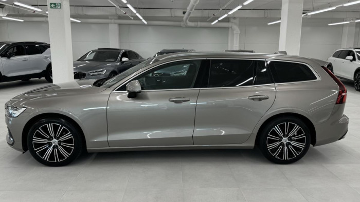Volvo V60 D4 INSCRIPTION AUT REZERVACE 2.0 d