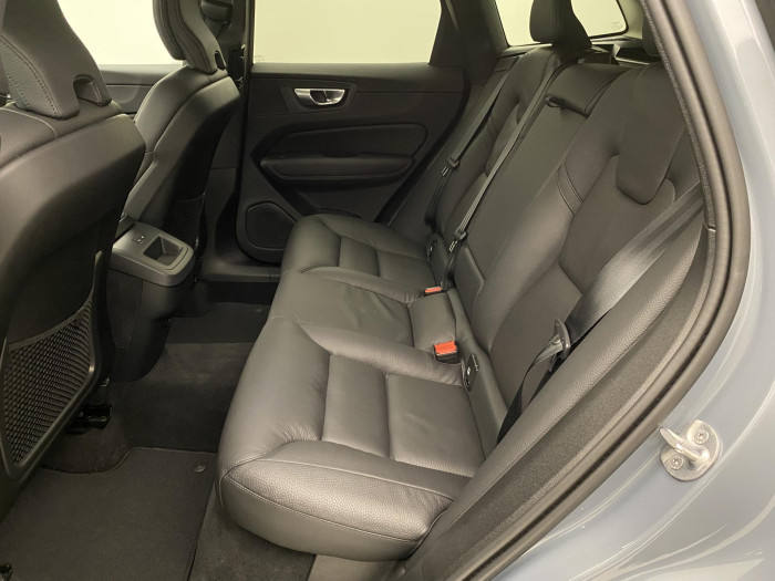 Volvo XC60 B4 AWD DARK PLUS AUT