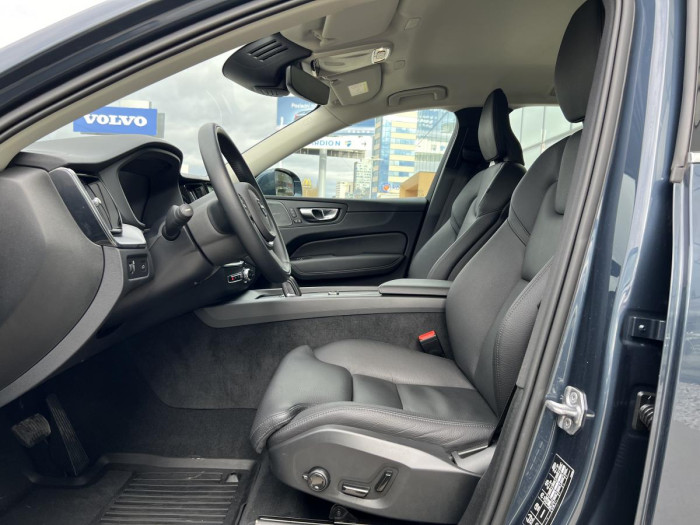 Volvo XC60 B4 MOMENTUM Aut 2.0 Momentum