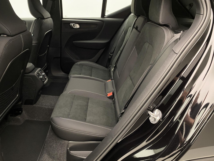 Volvo XC40 B4 AUT PLUS BLACK EDITION