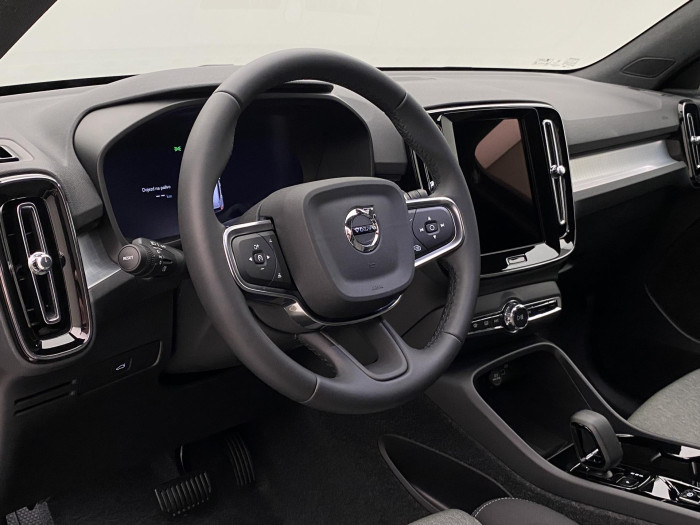 Volvo XC40 B3 AUT DARK PLUS
