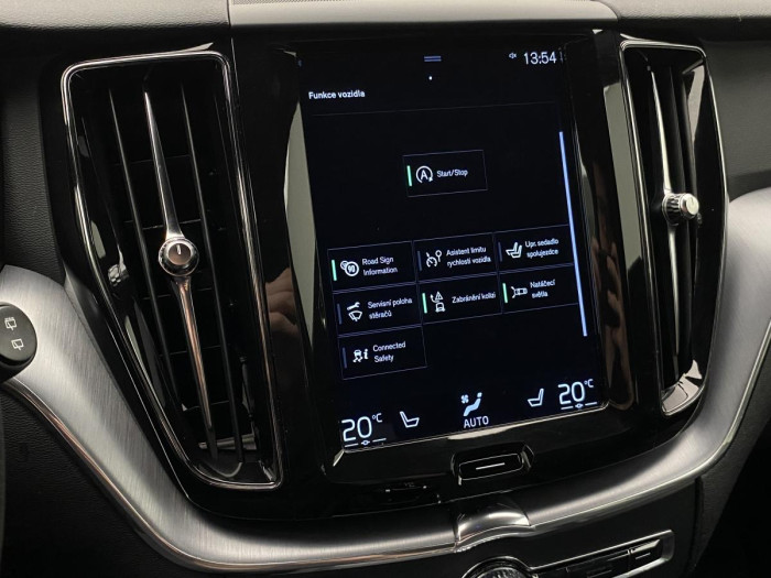 Volvo XC60 T5 AWD MOMENTUM AUT REZERVACE 2.0 Momentum