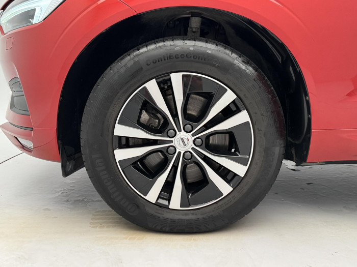 Volvo XC60 B4 AWD MOMENTUM PRO CZ 1.maj 2.0 Momentum