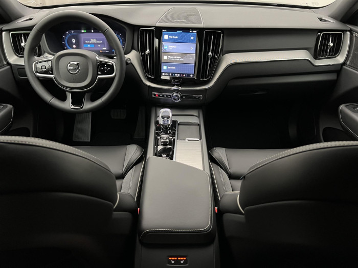 Volvo XC60 B5 AWD AUT DARK PLUS