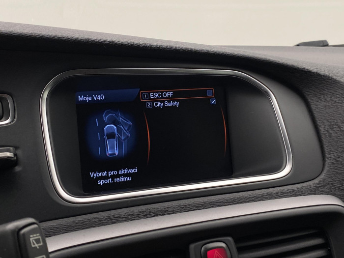 Volvo V40 CC D2 MOMENTUM AUT 1.6 d CC CC Momentum