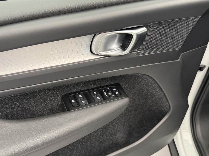 Volvo XC40 B4 MOMENTUM AUT NAV 2.0 Momentum