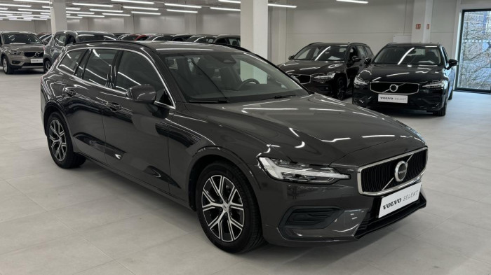 Volvo V60 B4 MOMENTUM AUT REZERVACE 2.0 Momentum