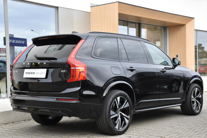Volvo XC90 B5 AWD R-Design REZERVACE