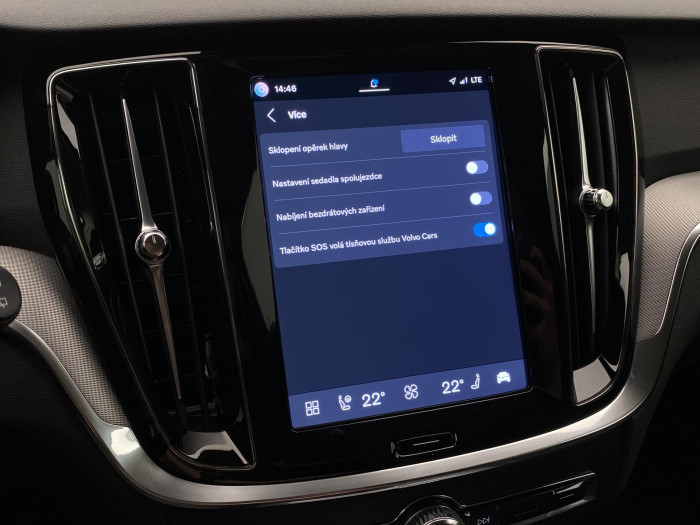 Volvo V60 B4 DARK PLUS AUT CZ