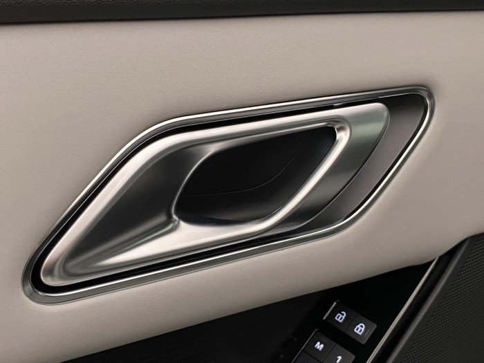 Land Rover Range Rover Velar D300 DYNAMIC SE AWD AUT 3.0 d Dynamic SE