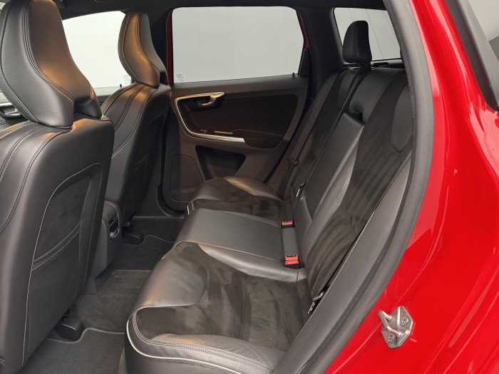 Volvo XC60 D4 AWD R-DESIGN AUT 2.4 d