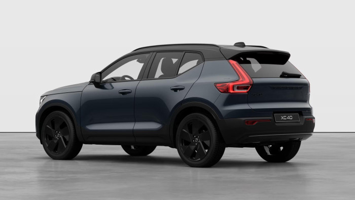 Volvo XC40 B4 AUT PLUS BLACK EDITION