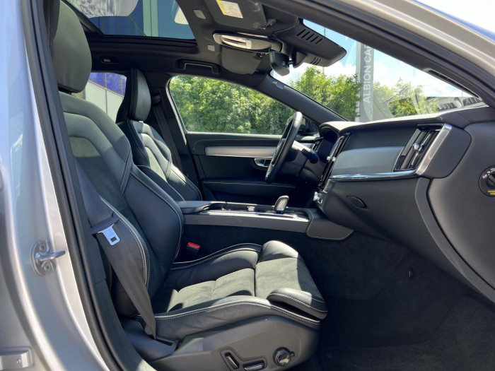 Volvo V90 B5 AWD R-DESIGN Aut 1.maj.