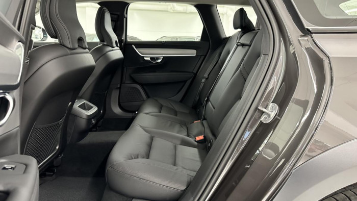 Volvo V90 CROSS COUNTRY B4 AWD REZERVACE